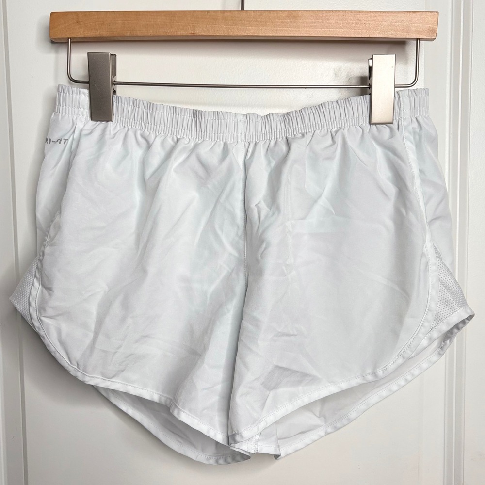 Nike Dri-FIT Womens White Running Shorts Small Mesh‎ Panels Zip Pocket Ahletic